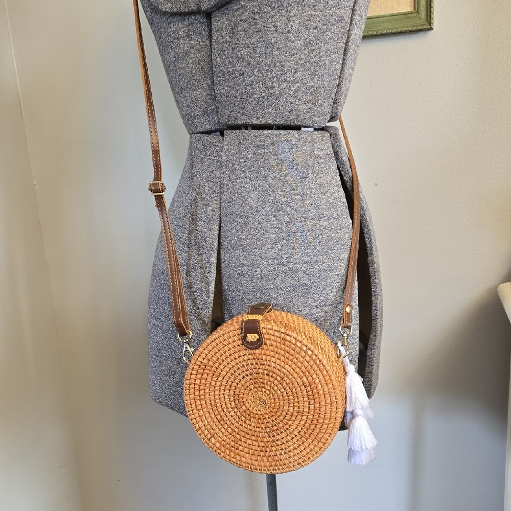 Basket Round Floral Lining Woven Purse With Leather Strap
